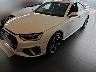 奥迪A4L 40TFSI 2.0T 自动 豪华动感型 