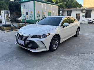 丰田亚洲龙 2.0L 自动 进取版 