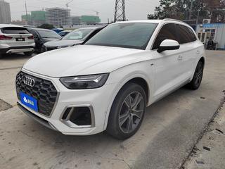 奥迪Q5L 45TFSI 2.0T 自动 豪华动感型 