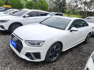 奥迪A4L 40TFSI 2.0T 自动 豪华动感型 