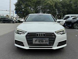 奥迪A4L 40TFSI 2.0T 自动 plus时尚型 