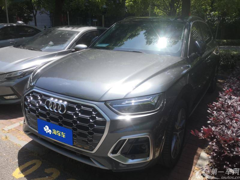 奥迪Q5L 45TFSI 2022款 2.0T 自动 改款豪华动感型 (国Ⅵ) 