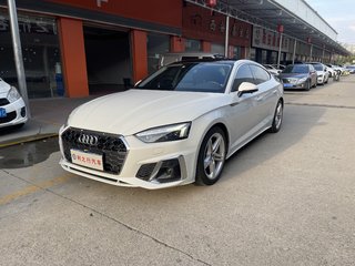 奥迪A5掀背 40TFSI 2.0T 自动 时尚动感型 