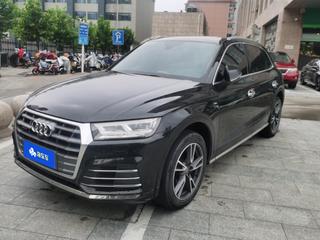 奥迪Q5L 40TFSI 2.0T 自动 荣享时尚型 