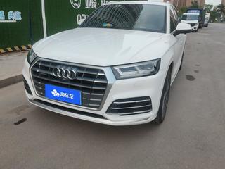 奥迪Q5L 40TFSI 2.0T 自动 改款荣享时尚型 