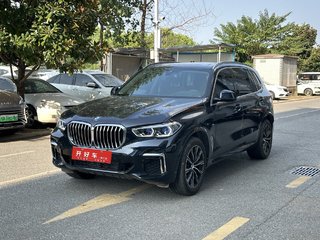 宝马X5 xDrive30Li 2.0T 自动 尊享型M运动套装 