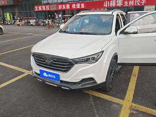 奔腾X40 1.6L 自动 豪华型网红版 