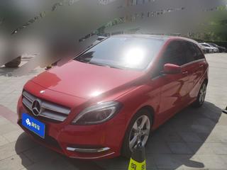 奔驰B级 B200 1.6T 自动 