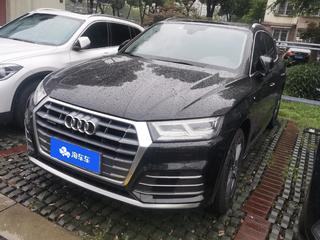 奥迪Q5L 40TFSI 2.0T 自动 荣享时尚型 