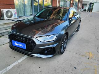 奥迪A4L 40TFSI 2.0T 自动 quattro豪华致雅型 