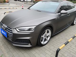 奥迪A5掀背 40TFSI 2.0T 自动 时尚型 