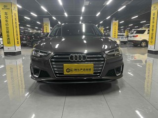 奥迪A4L 40TFSI 2.0T 自动 时尚型 