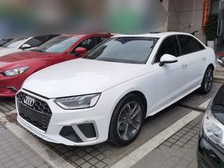 奥迪A4L 40TFSI 2.0T 自动 时尚动感型 