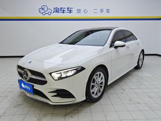 奔驰A级 A200L 1.3T 自动 改款运动轿车动感 