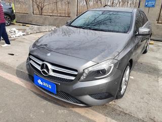 奔驰A级 A200 1.6T 自动 都市版 