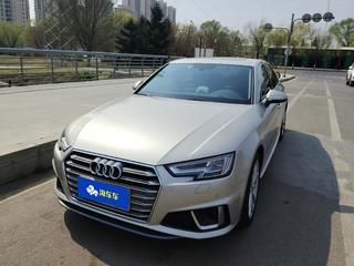 奥迪A4L 40TFSI 2.0T 自动 时尚型 