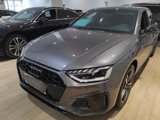 奥迪A4L 40TFSI 2.0T 自动 豪华动感型 