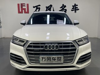 奥迪Q5L 40TFSI 2.0T 自动 改款荣享进取型 