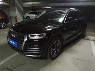 奥迪Q5L 40TFSI 2.0T 自动 荣享时尚型 