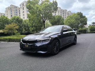 宝马3系 325Li 2.0T 自动 M运动曜夜套装 