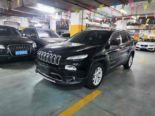 吉普自由光 2.0L 自动 优越版 