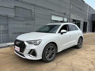 奥迪Q3 40TFSI 2.0T 自动 时尚动感型 