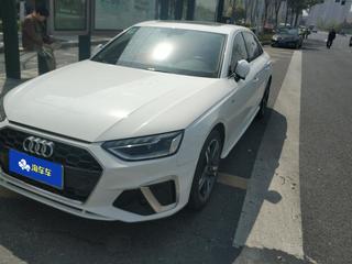 奥迪A4L 40TFSI 2.0T 自动 豪华动感型 