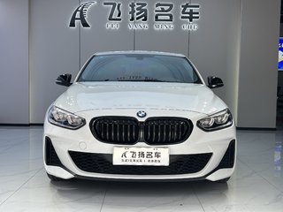 宝马1系 125i 2.0T 自动 M运动曜夜版 