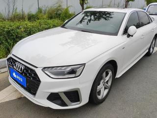 奥迪A4L 35TFSI 2.0T 自动 时尚动感型 