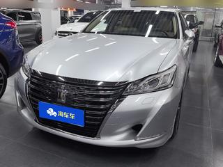 丰田皇冠 2.0T 