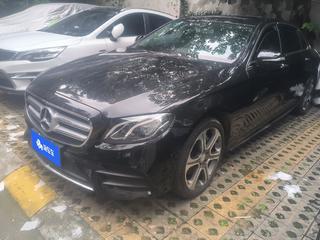 奔驰E级 E300L 2.0T 自动 运动时尚型 