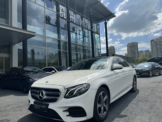 奔驰E级 E300L 2.0T 自动 运动豪华型 