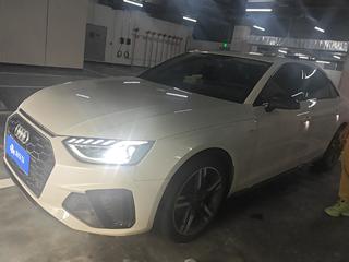 奥迪A4L 40TFSI 2.0T 自动 豪华动感型 