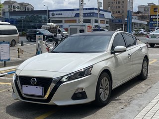 天籁 2.0L 改款XL舒适版 