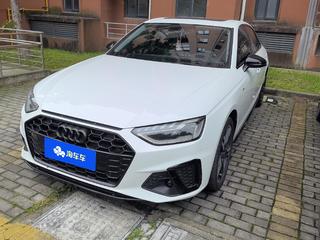 奥迪A4L 40TFSI 2.0T 自动 豪华动感型 