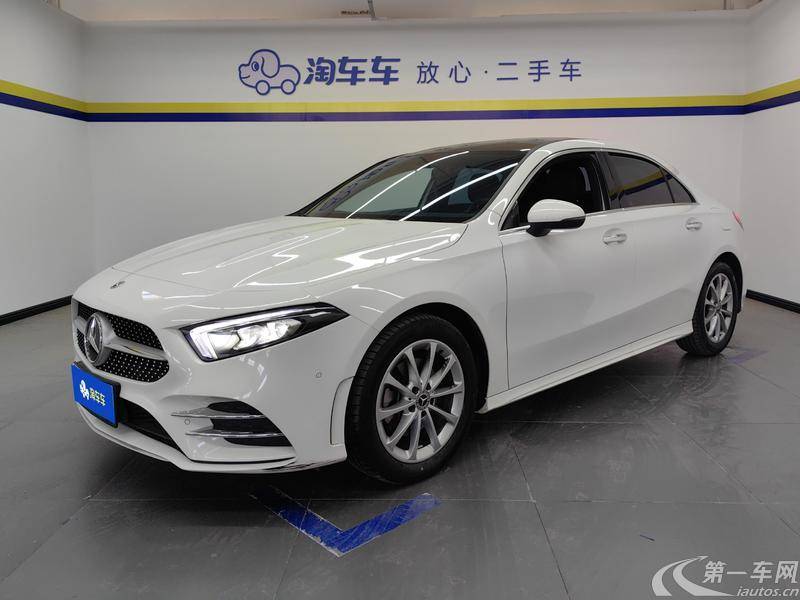 奔驰A级 A200L 2022款 1.3T 自动 运动轿车动感型 (国Ⅵ) 