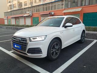 奥迪Q5L 40TFSI 2.0T 自动 改款荣享时尚型 