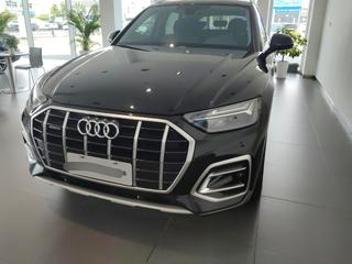 奥迪Q5L 45TFSI 2.0T 自动 豪华致雅型 