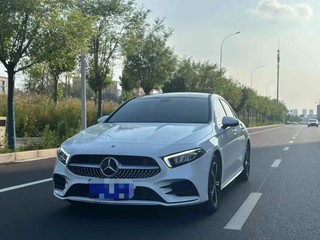 奔驰A级 1.3T 