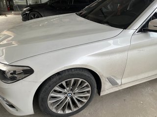 宝马5系 525Li 2.0T 自动 豪华套装 