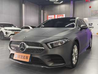 奔驰A级 A200L 1.3T 自动 运动轿车先行特别版 