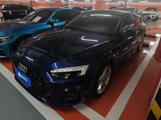 奥迪A5掀背 40TFSI 2.0T 自动 时尚动感型 