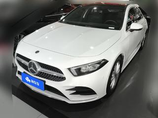 奔驰A级 A200L 1.3T 自动 运动轿车版 