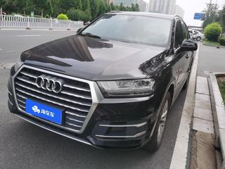 奥迪Q7 45 2.0T 自动 舒适型 