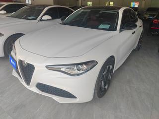 阿尔法罗密欧Giulia 2.0T 自动 豪华版 