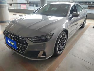 奥迪A7L 45TFSI 2.0T 自动 S-line筑梦青春版 