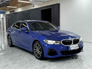 宝马3系 325Li 2.0T 自动 M运动曜夜套装 