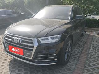 奥迪Q5L 40TFSI 2.0T 自动 荣享时尚型 