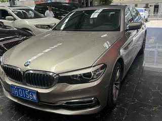 宝马5系 530Li 2.0T 自动 xDrive豪华套装 