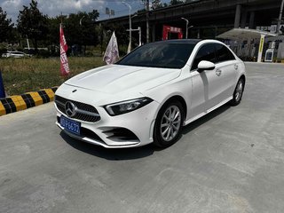 奔驰A级 A200L 1.3T 自动 运动轿车版 